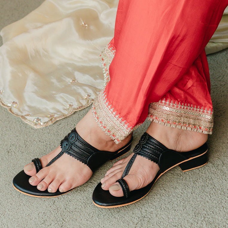 Black Mogra Small box Heel