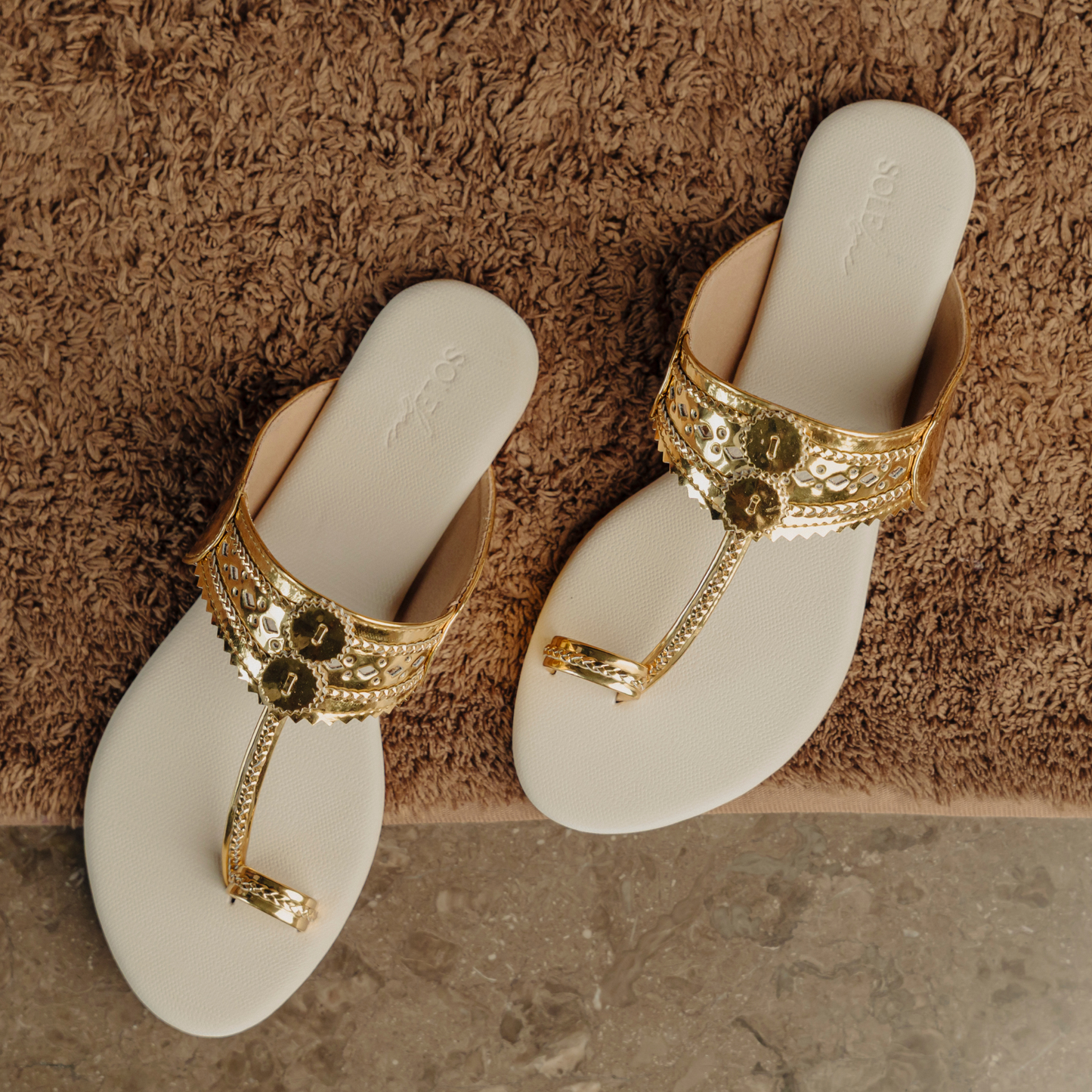 Bandhan White Gold Flats