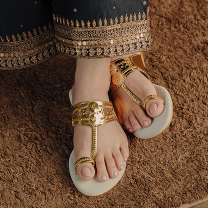 Bandhan White Gold Flats