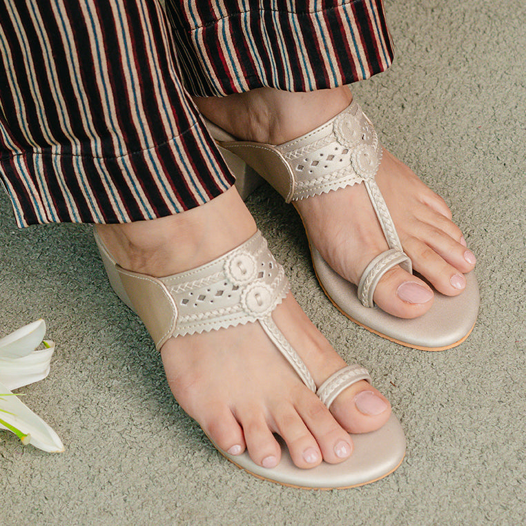 Light Gold Kohlapuri Box Heel