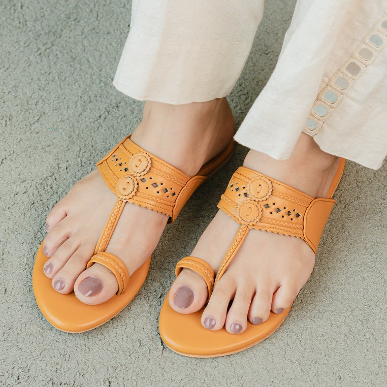 Mustard Kolhapuri Flats